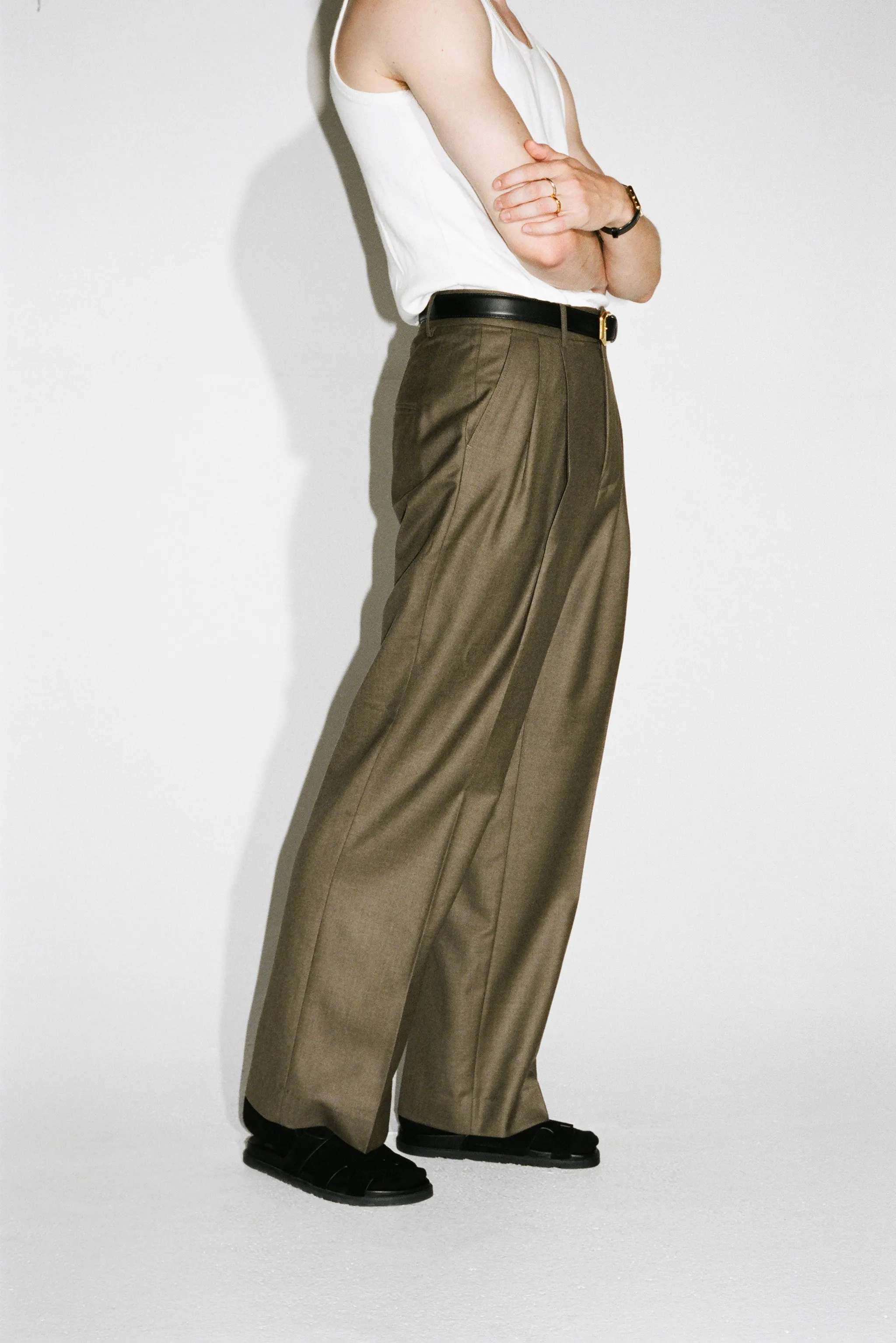 Dume Wide-Leg Ultra-Pleated Trouser  |  Taupe