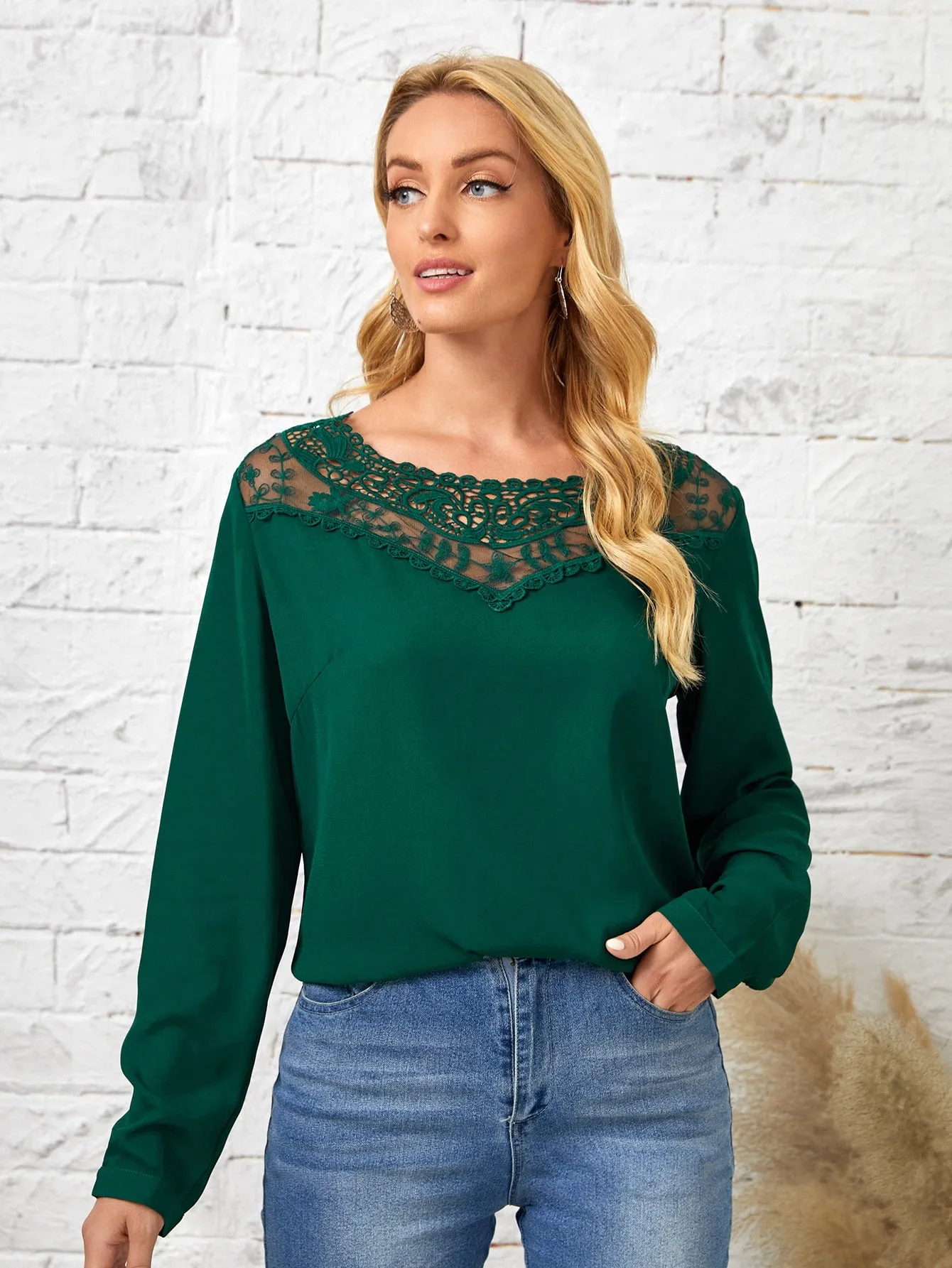 Elegant Plain Contrast Lace Long Sleeve Scoop Neck Regular Blouse