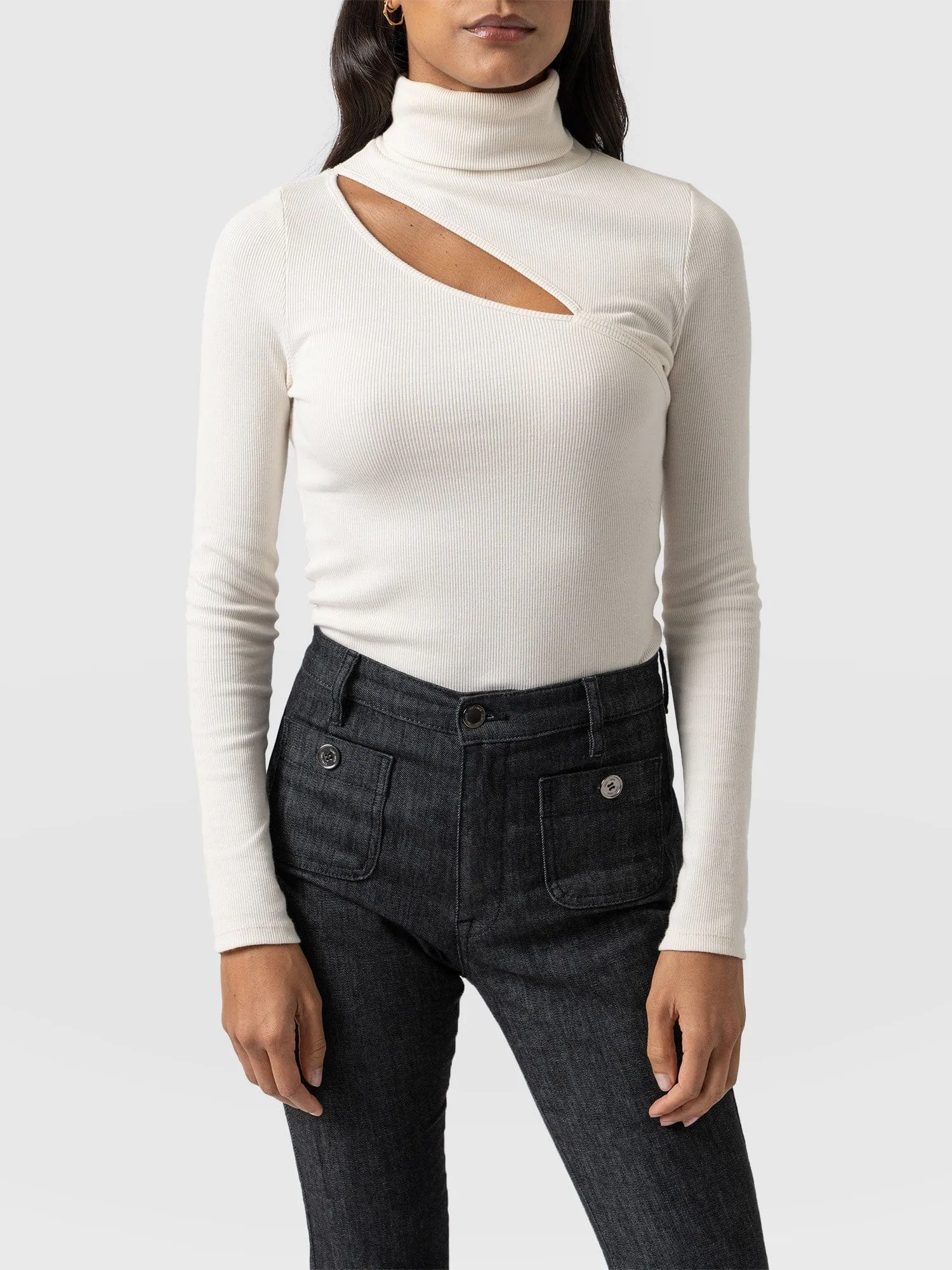 Reveal Turtle Neck - Cream